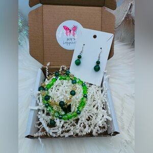 The Esmeralda Green theme Jewelry Gift set